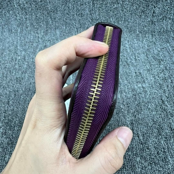 100% Authentic Louis Vuitton Empreinte Purple Zippy - Picture 5 of 13